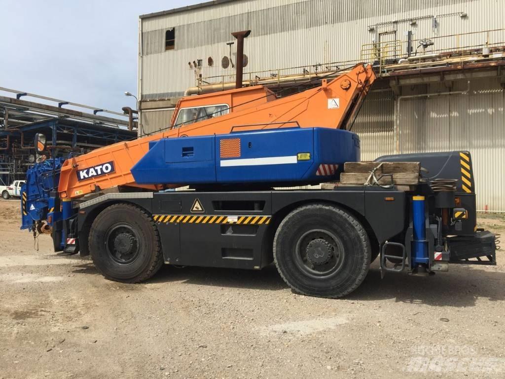 Kato CR 22MR Mobile and all terrain cranes
