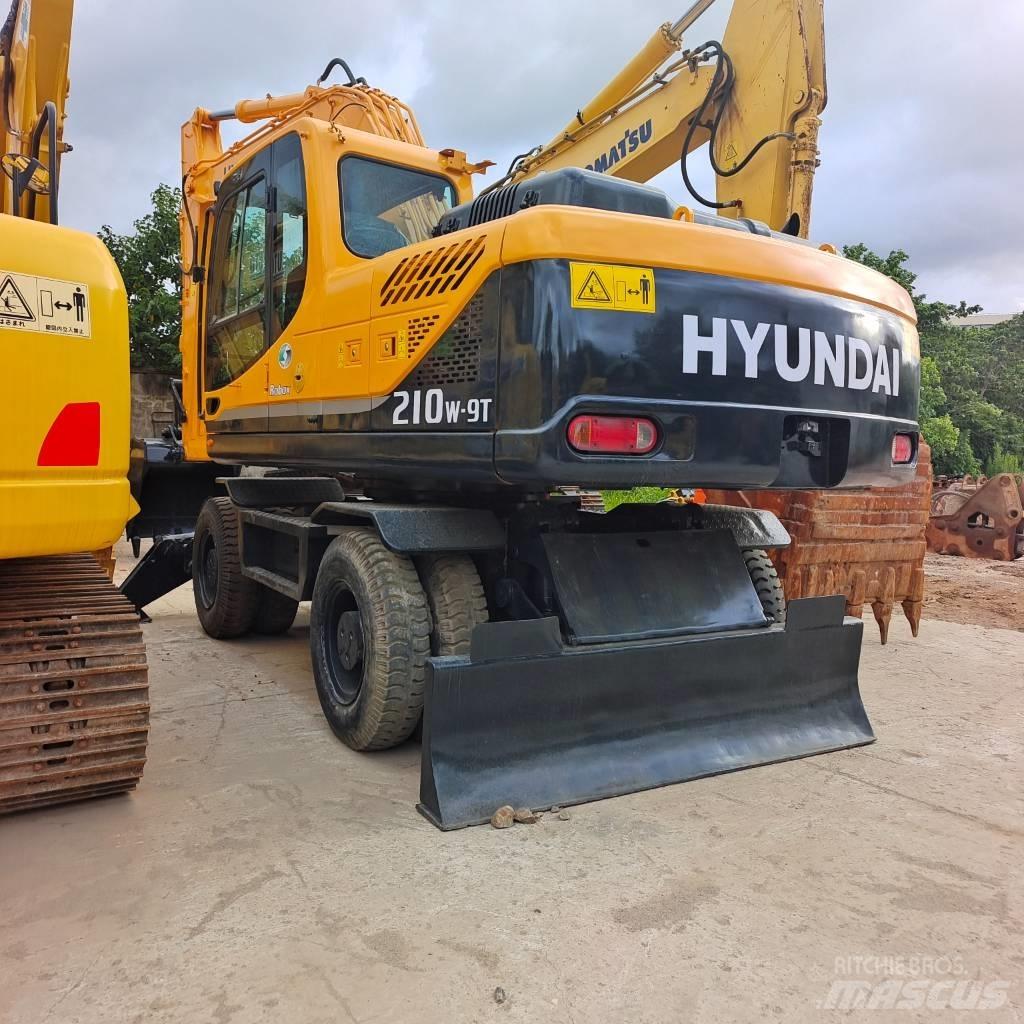 Hyundai 210W-9 Wheeled excavators
