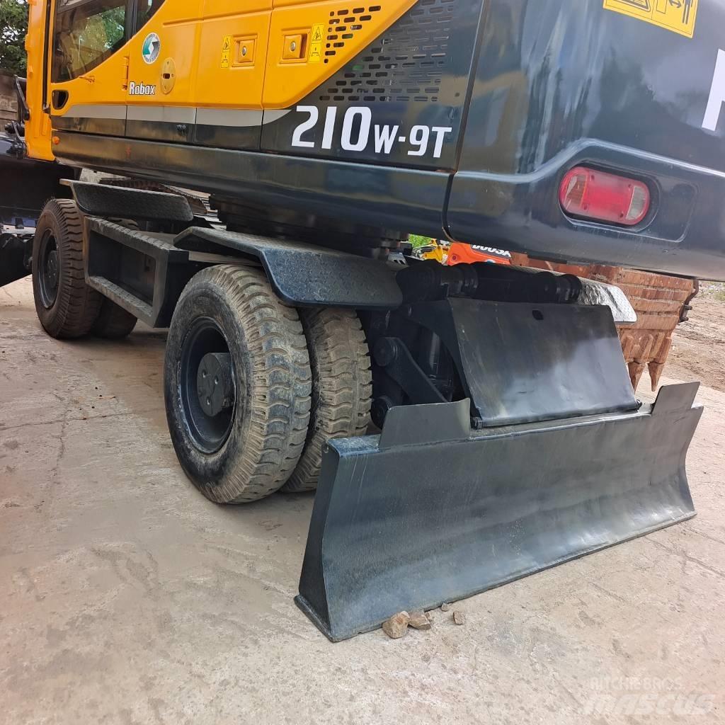 Hyundai 210W-9 Wheeled excavators