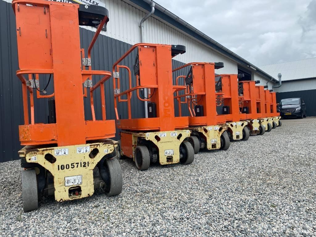 JLG 1230 ES Vertical mast lifts