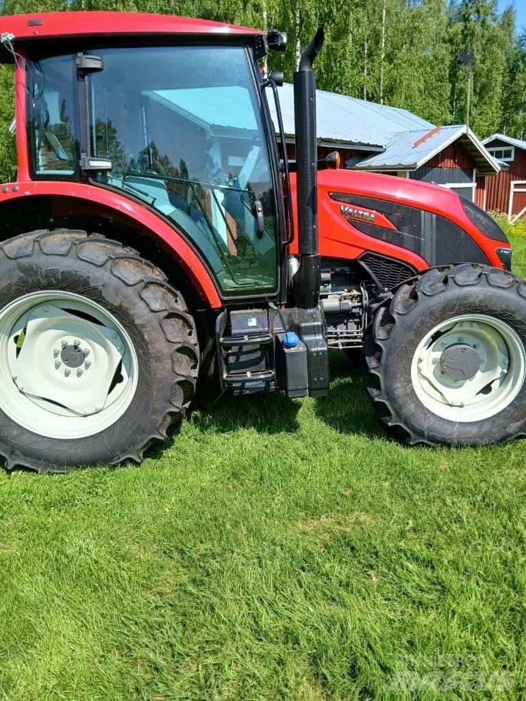 Valtra A 105 Tractors