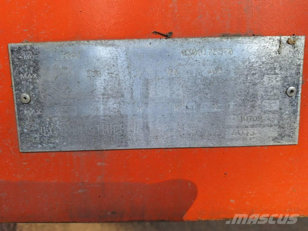 JLG 600AJ Articulated boom lifts