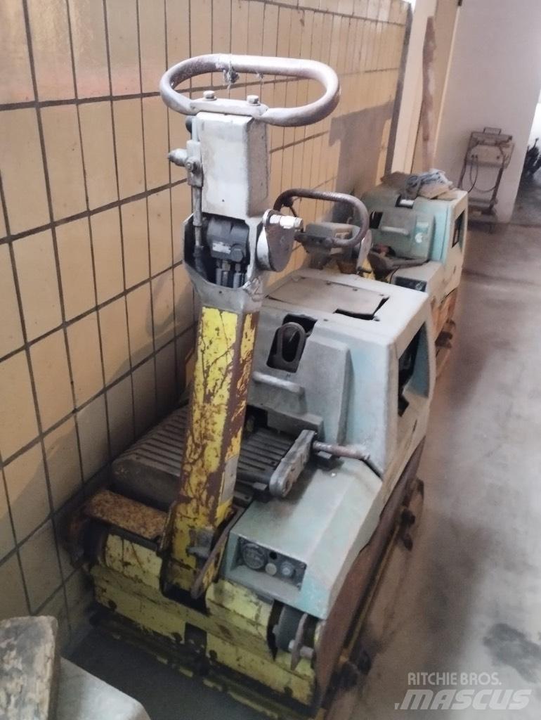 Ammann AVH 8020 Plate Compactors