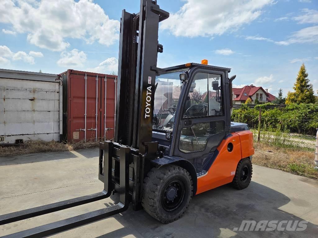 Toyota 40-8FD50N Diesel Forklifts