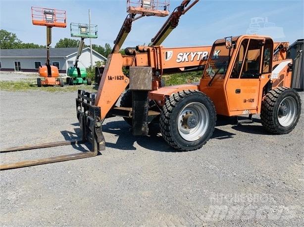 SkyTrak 10054 Telescopic Handlers