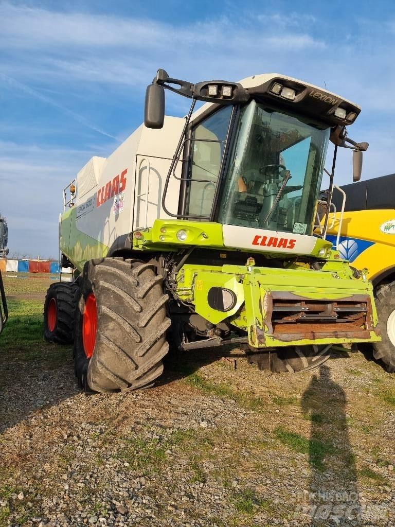 CLAAS Lexion 600 Combine Harvesters