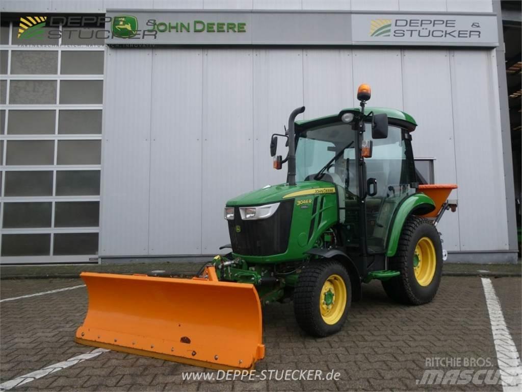John Deere 3046R Compact tractors