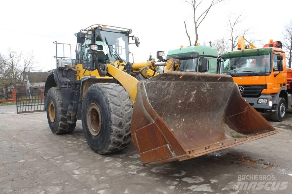 Komatsu WA 470-7 Wheel Loaders