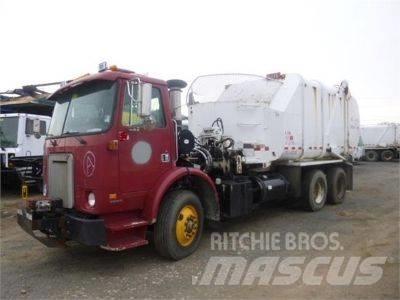 Volvo WX64 Garbage Trucks / Recycling Trucks