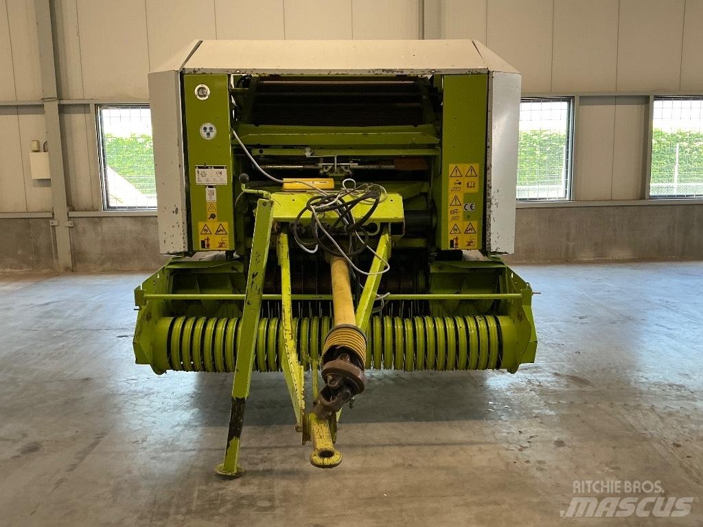 CLAAS Rollant 240 Round Balers