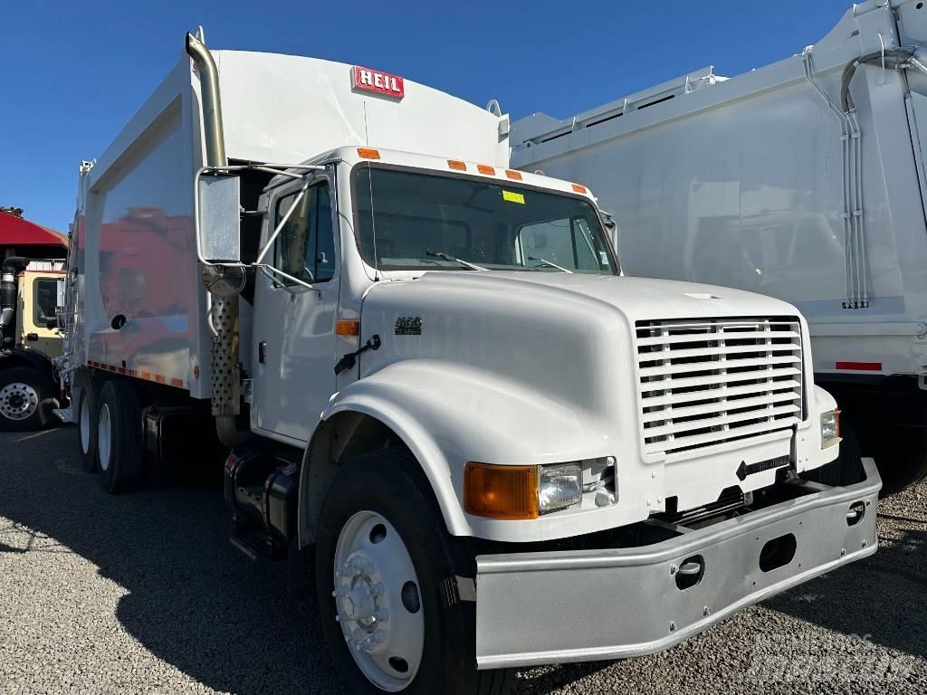 International 4900 Garbage Trucks / Recycling Trucks