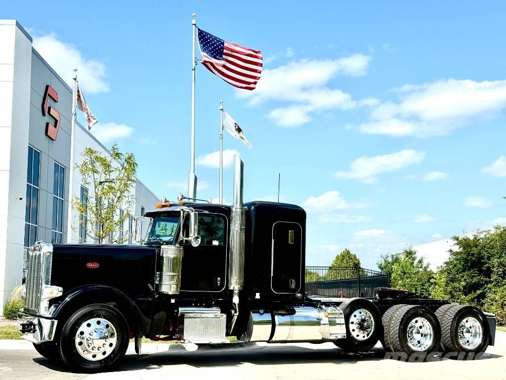 Peterbilt 389 Conventional Trucks / Tractor Trucks