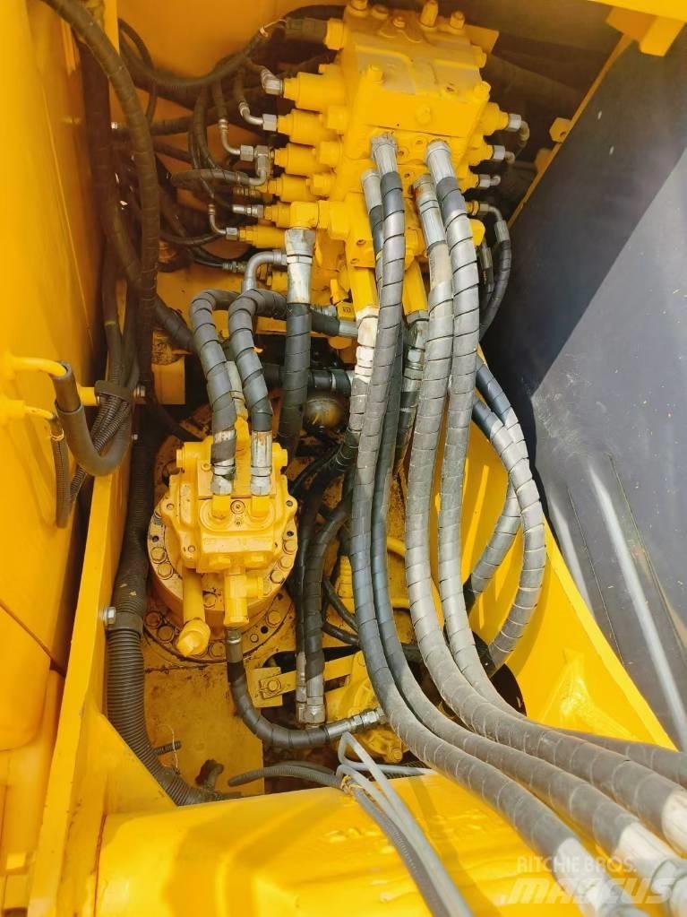 Komatsu PC 130-7 Crawler Excavators