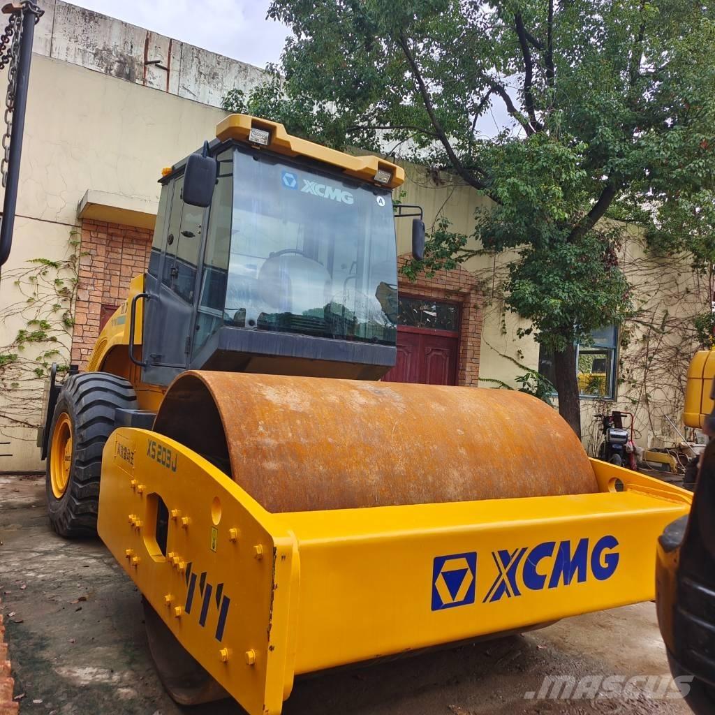 XCMG XS 223 J Single drum rollers
