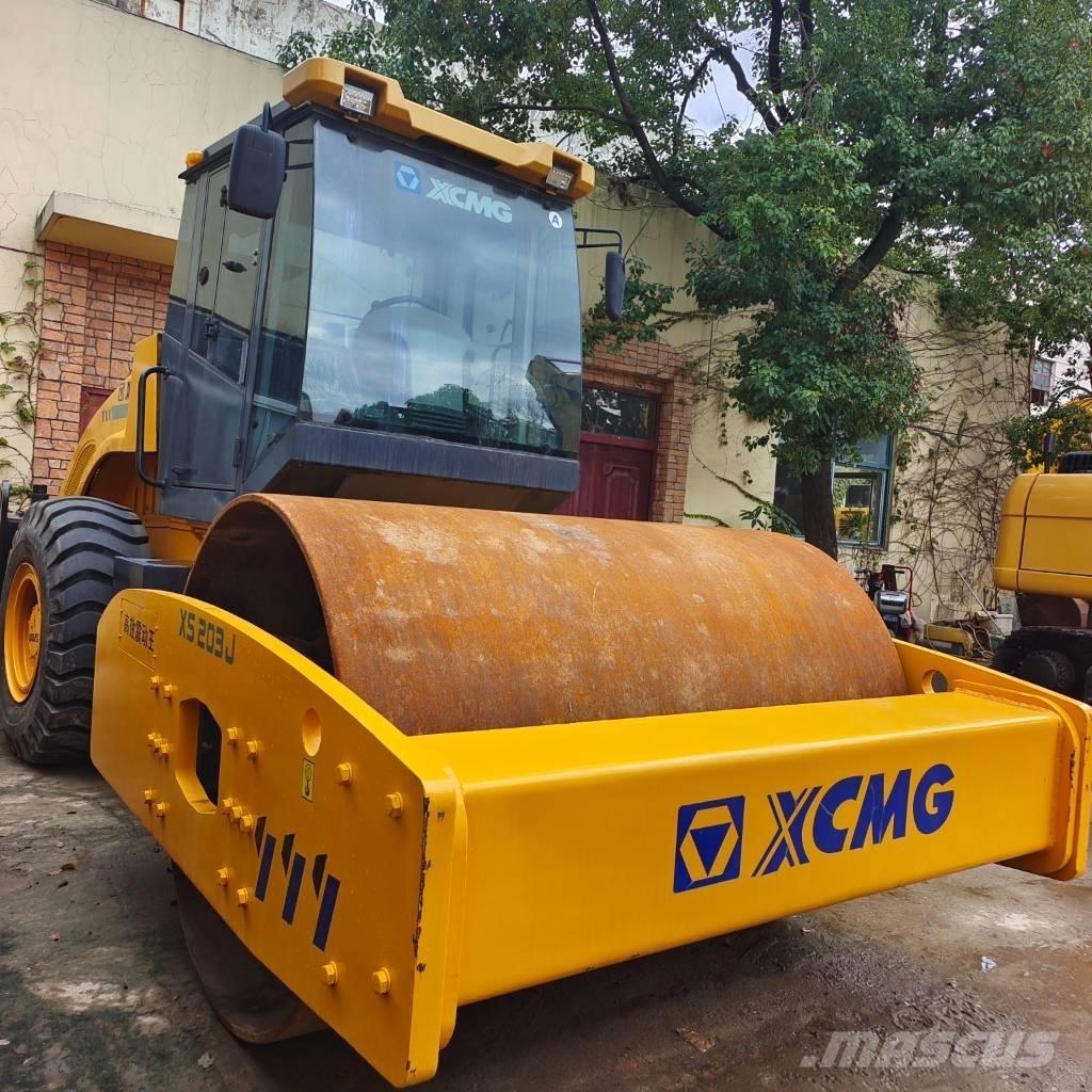 XCMG XS 223 J Single drum rollers