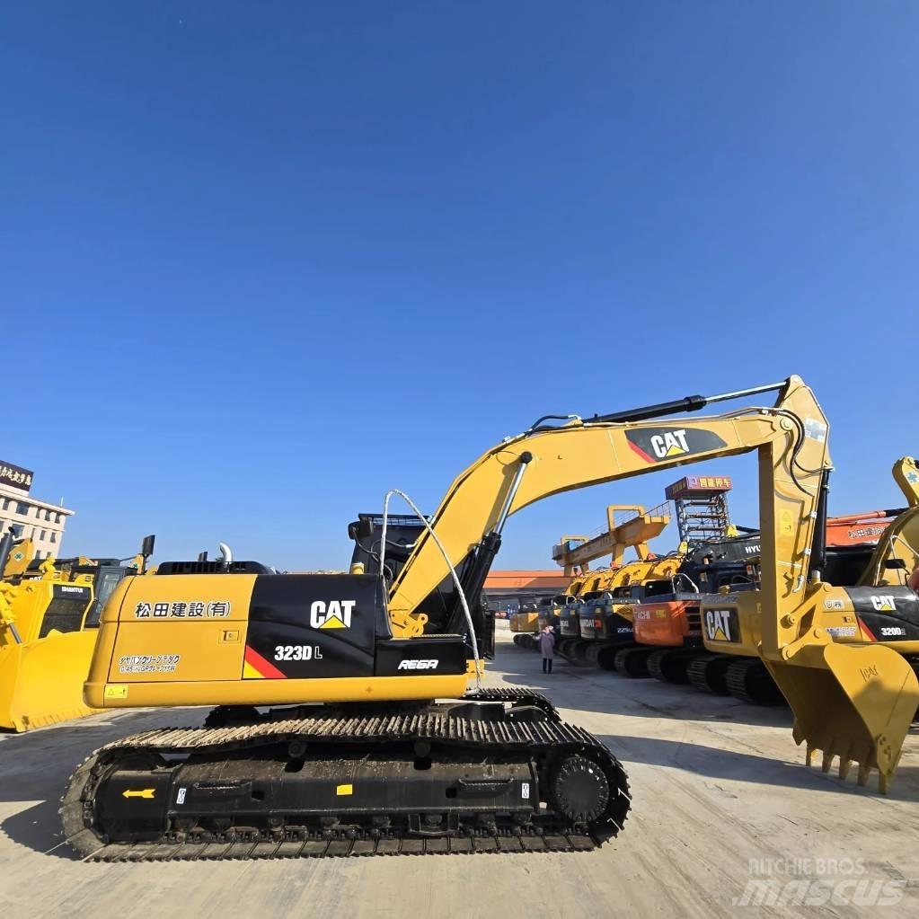 CAT 323 D L Mini excavators  7t - 12t