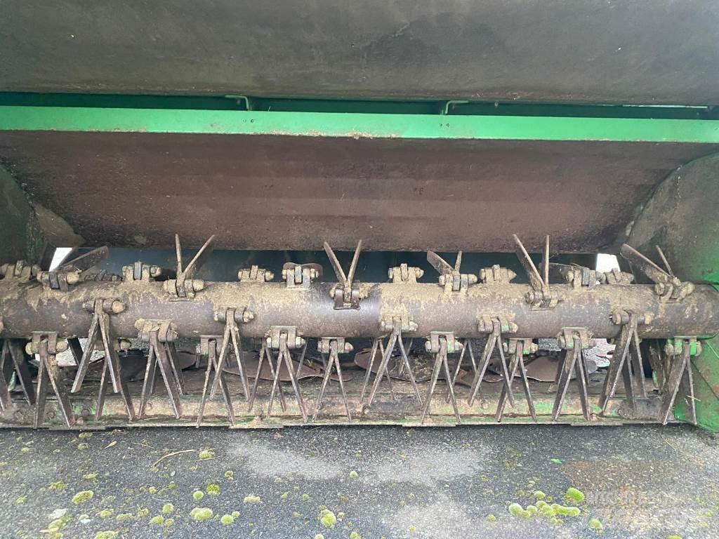 John Deere 730 Mounted and trailed mowers