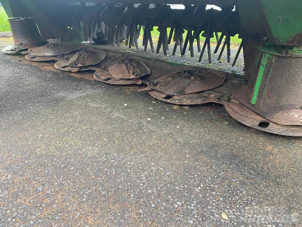 John Deere 730 Mounted and trailed mowers
