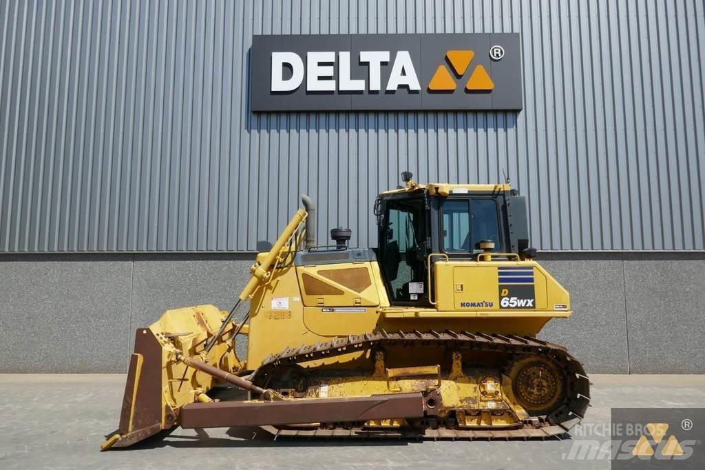 Komatsu D65WX-17 Crawler dozers