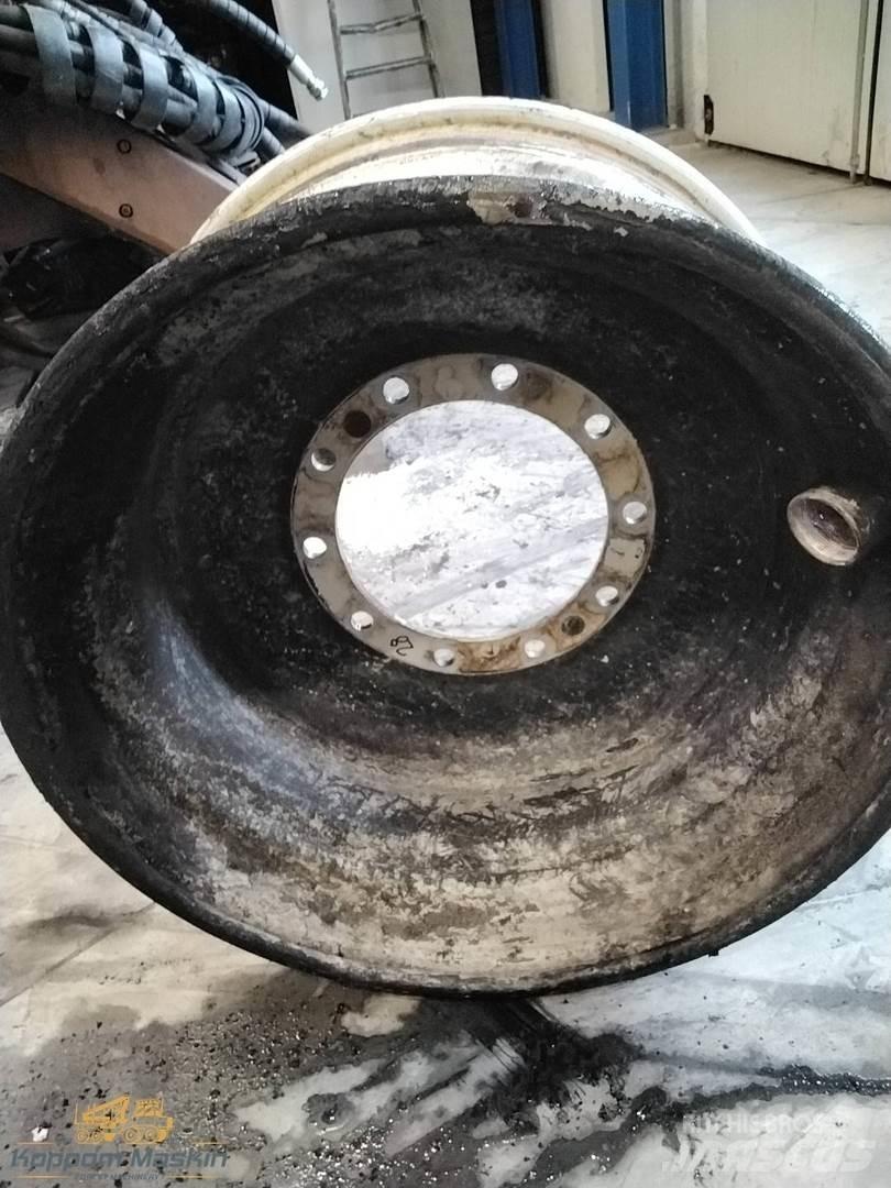 Sampo Hr46x 15x28 Tires, wheels and rims