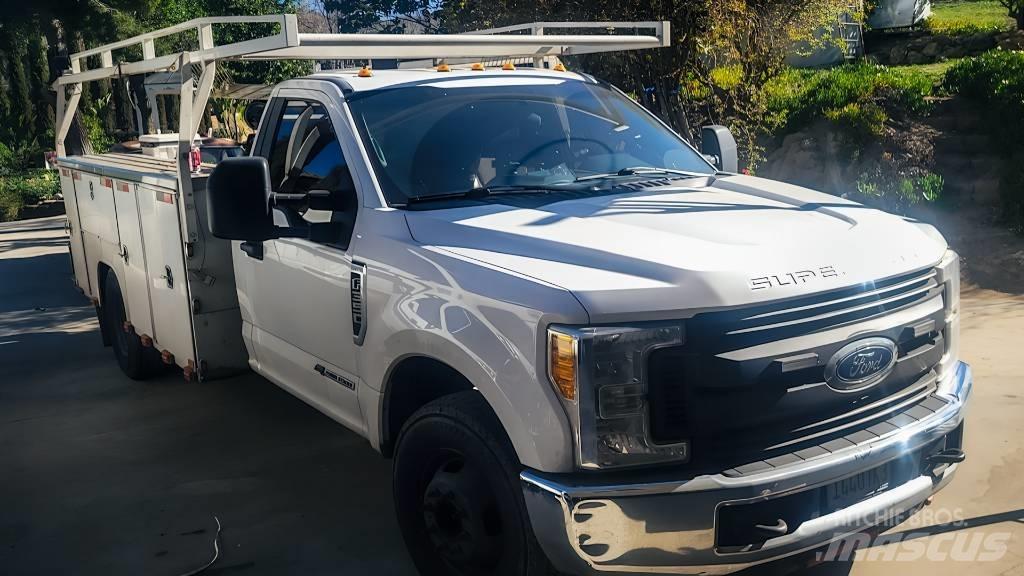 Ford F 350 XL Pickup Trucks