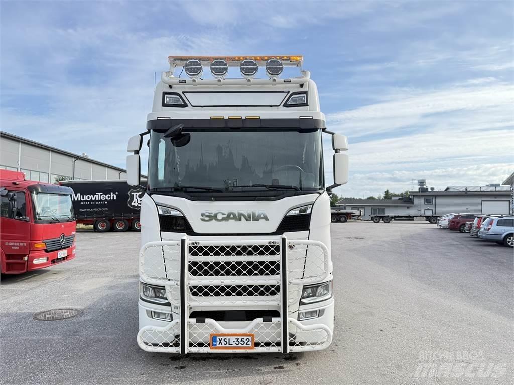 Scania R520 6X2 Conventional Trucks / Tractor Trucks