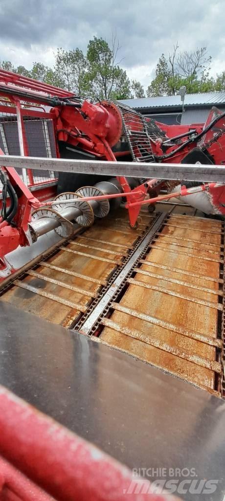 Holmer T4-40 Beet Harvesters