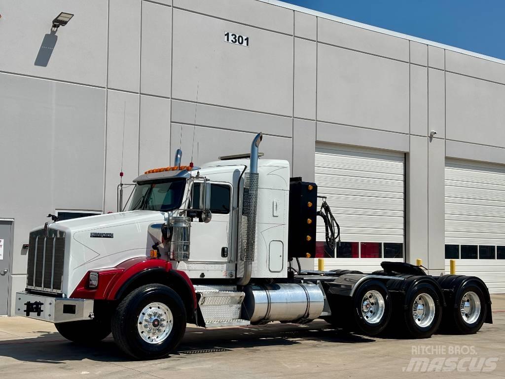 Kenworth T 800 Conventional Trucks / Tractor Trucks