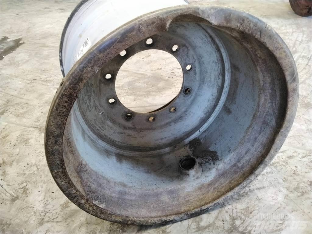 Valmet 860 24x26,5 Tires, wheels and rims