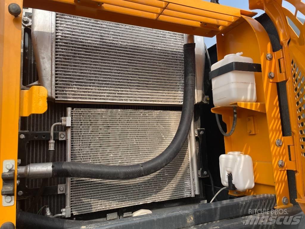 Hyundai 220-9S Crawler Excavators