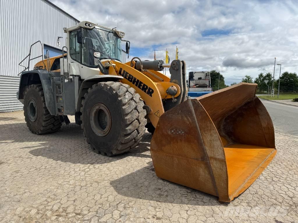 Liebherr L586 Wheel Loaders
