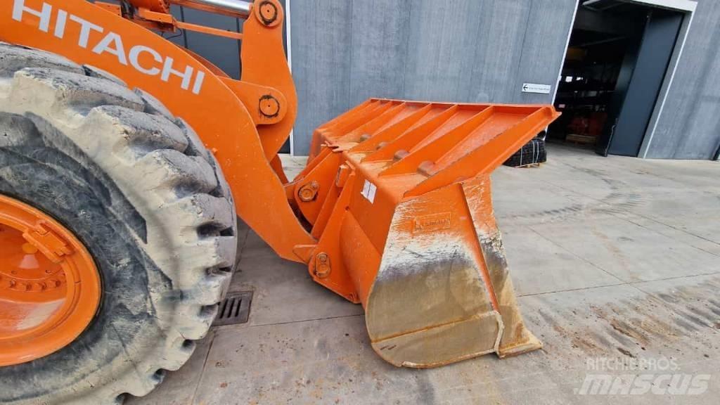 Hitachi ZW 310-6 Wheel Loaders