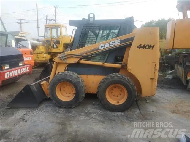 CASE 440H Skid Steer Loaders