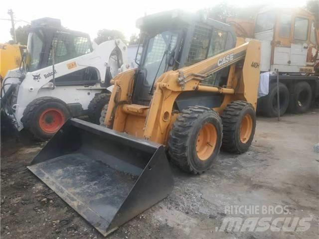 CASE 440H Skid Steer Loaders