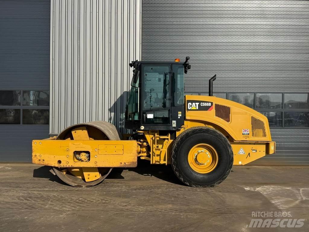 CAT CS66B Single drum rollers