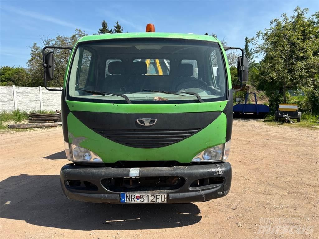 Avia D 90 - N Cab & Chassis Trucks