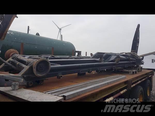 Atlas 25 TON Hooklifts