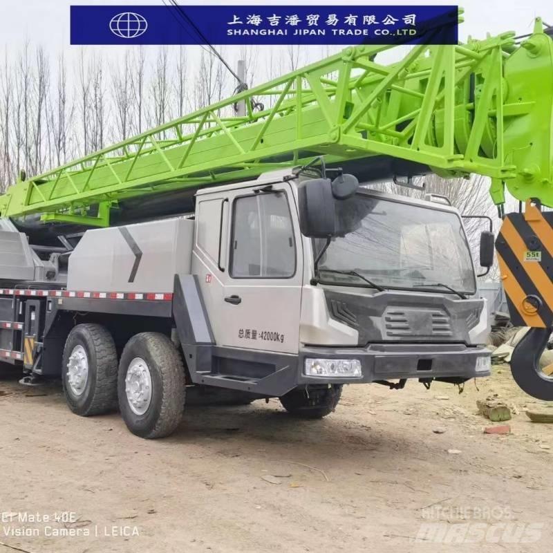 Zoomlion ZTC 550 Mobile and all terrain cranes