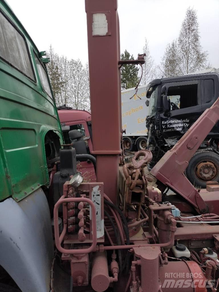 Ferrari 2300 nosturi Knuckleboom cranes