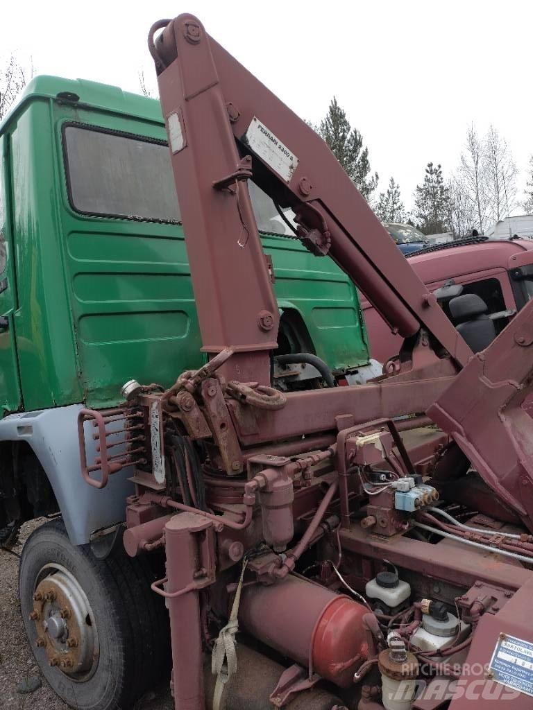 Ferrari 2300 nosturi Knuckleboom cranes