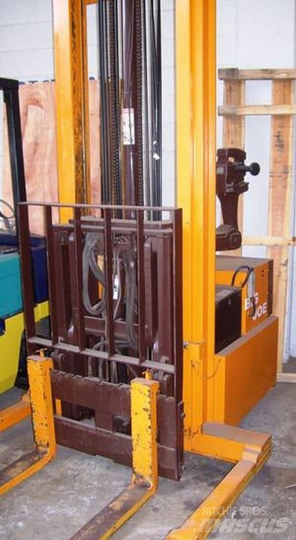  PDR30 Reach trucks