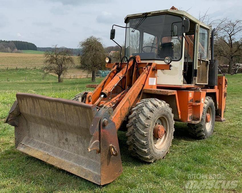 Schaeff SKB 902 Backhoe Loaders