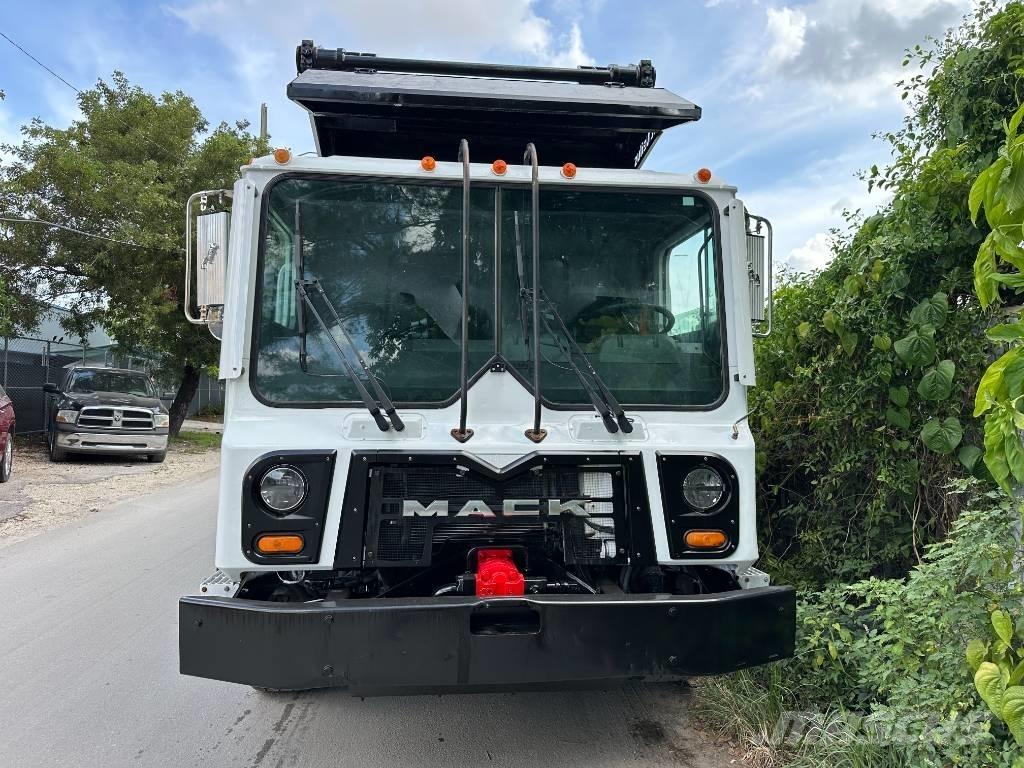 Mack MR613 Garbage Trucks / Recycling Trucks