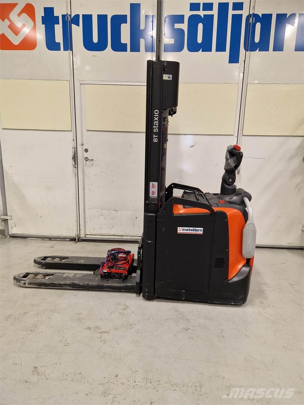 Toyota SPE120L Self Propelled Stackers