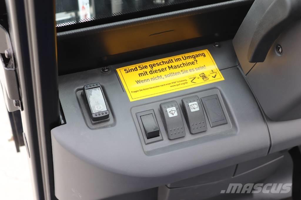 Mitsubishi FB20PN Electric Forklifts