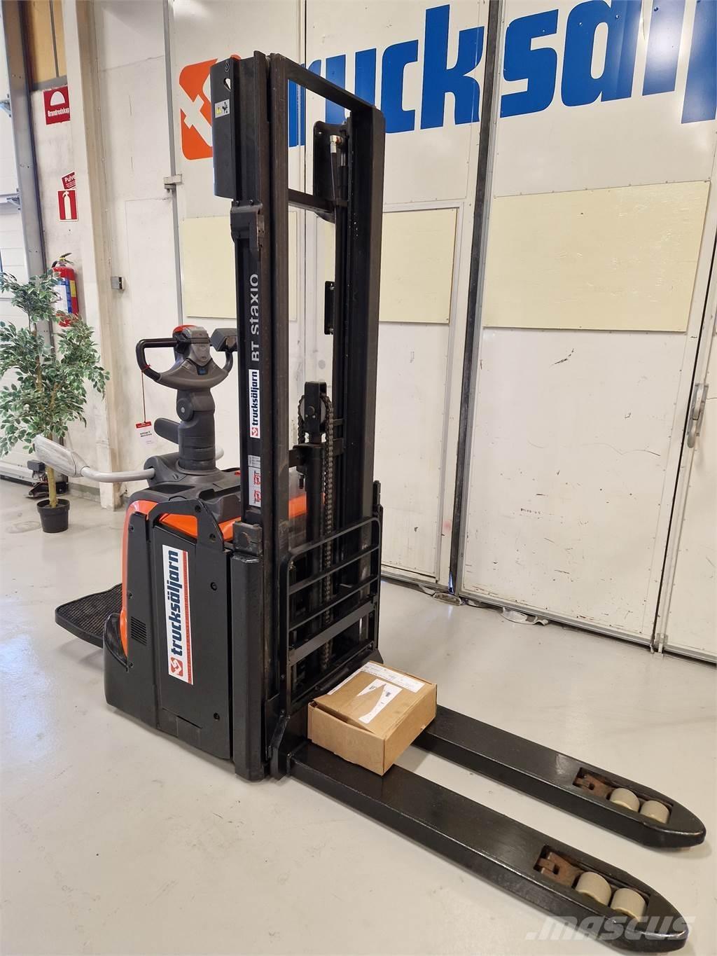 Toyota SPE120L Self Propelled Stackers