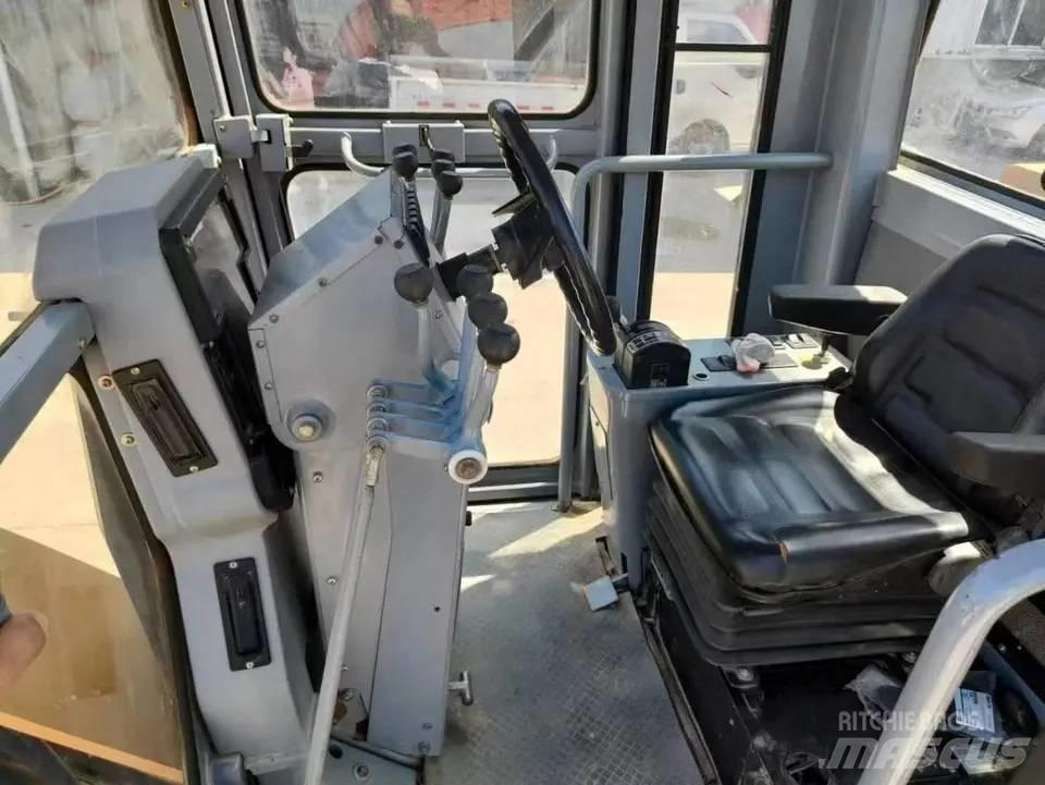 CAT 140K Motor Graders