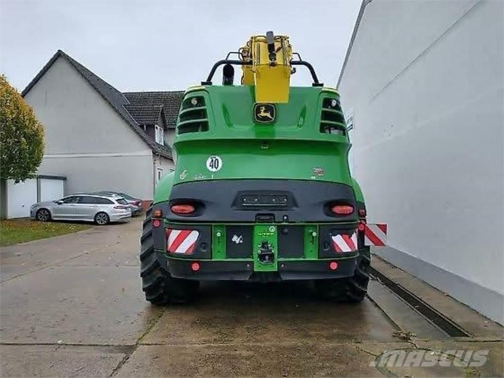 John Deere 8600 Self-propelled foragers