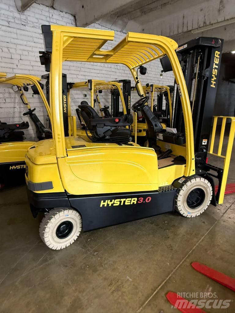 Hyster J3.0XN Electric Forklifts