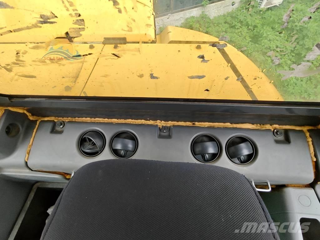 Komatsu PC 70-8 Crawler Excavators